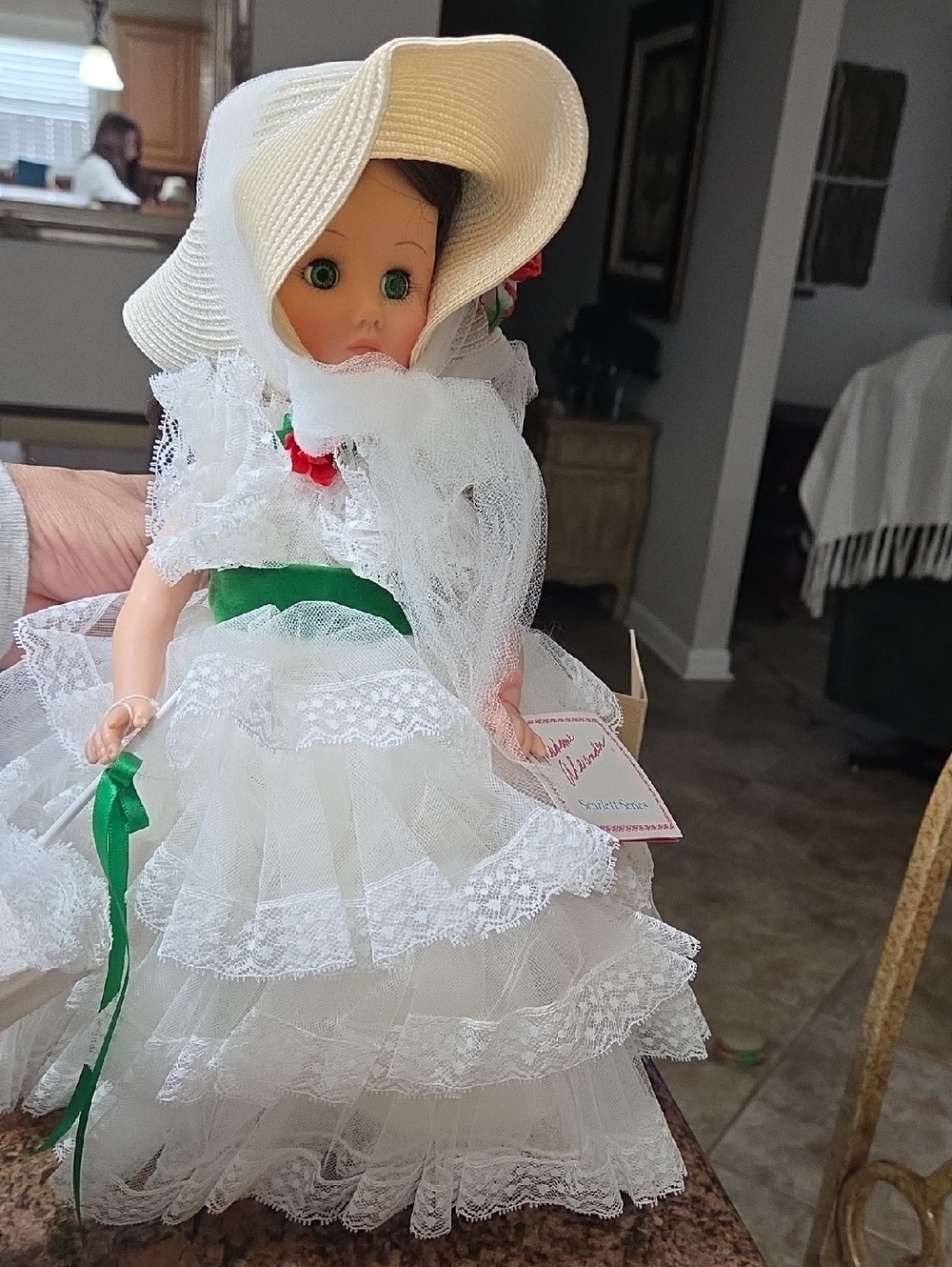 Madame Alexander Scarlett 1595 Doll
